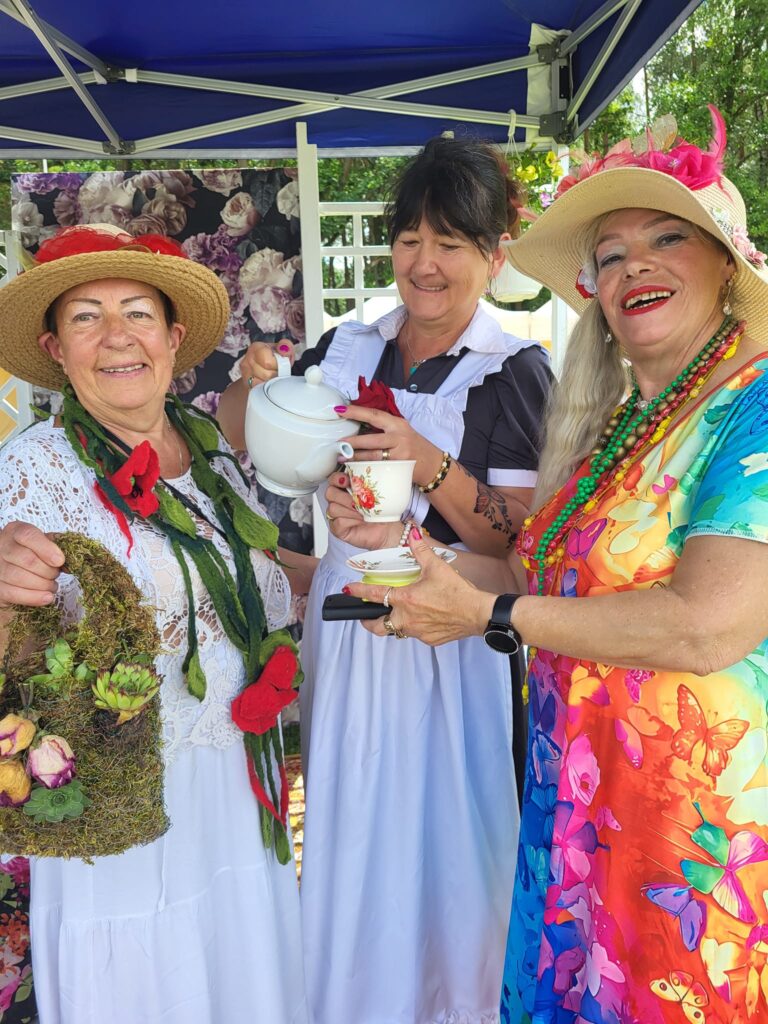 seniorki na X Festiwalu Róż w Dobrej