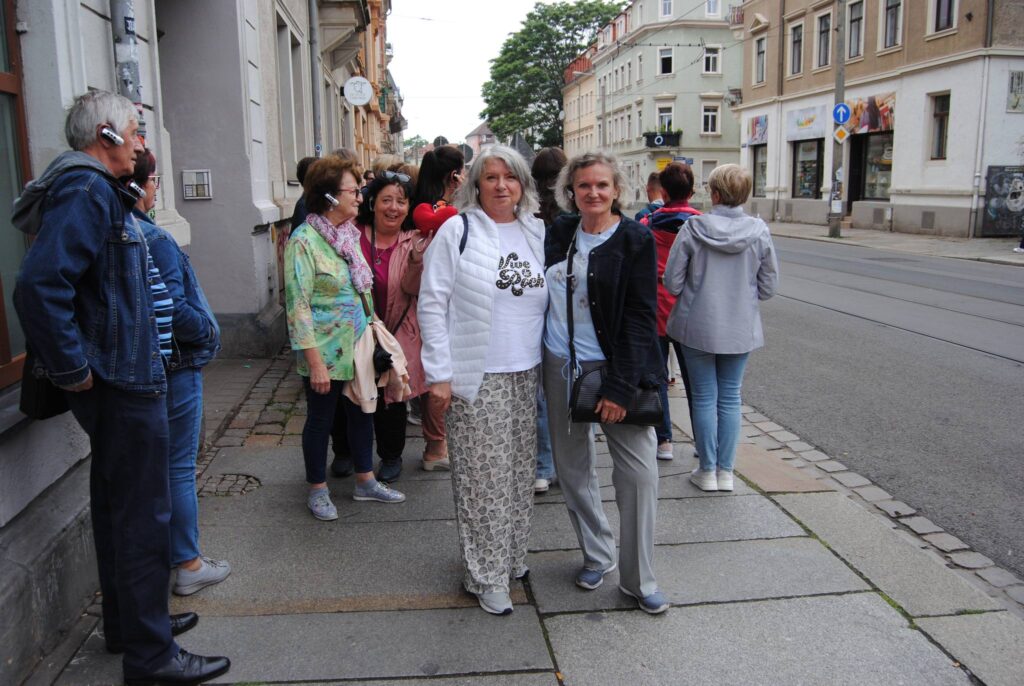 seniorzy na wycieczce autokarowej w Dreźnie