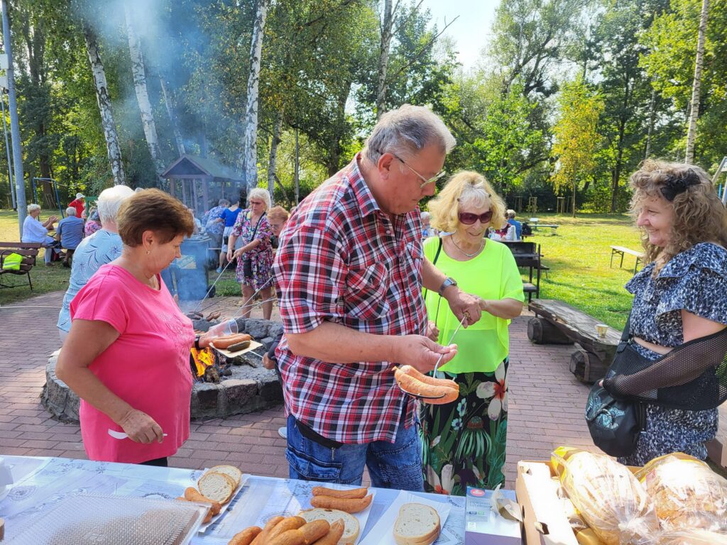 impreza plenerowa seniorów