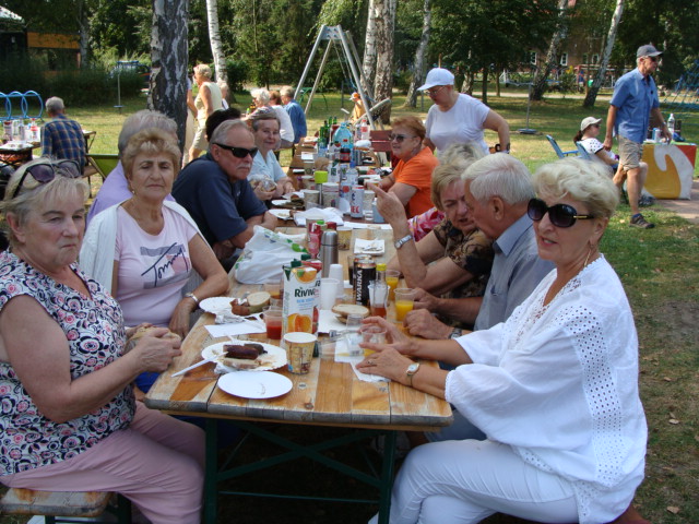 impreza plenerowa seniorów