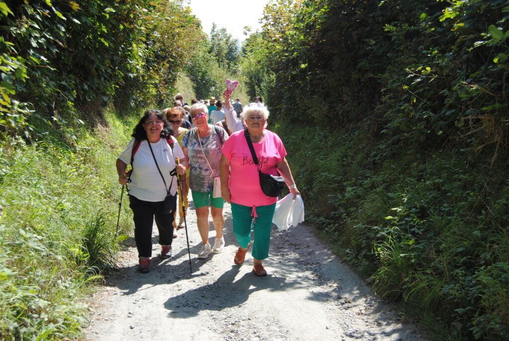 seniorzy na wycieczce autokarowej na Rugii