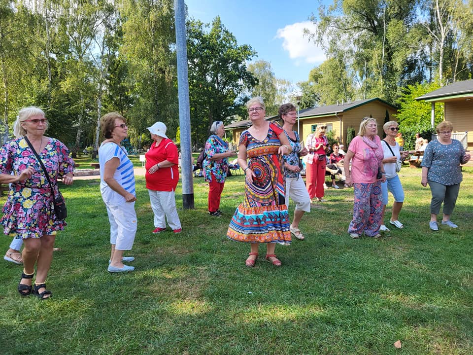 impreza plenerowa seniorów