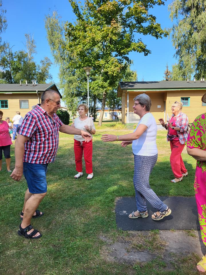 impreza plenerowa seniorów