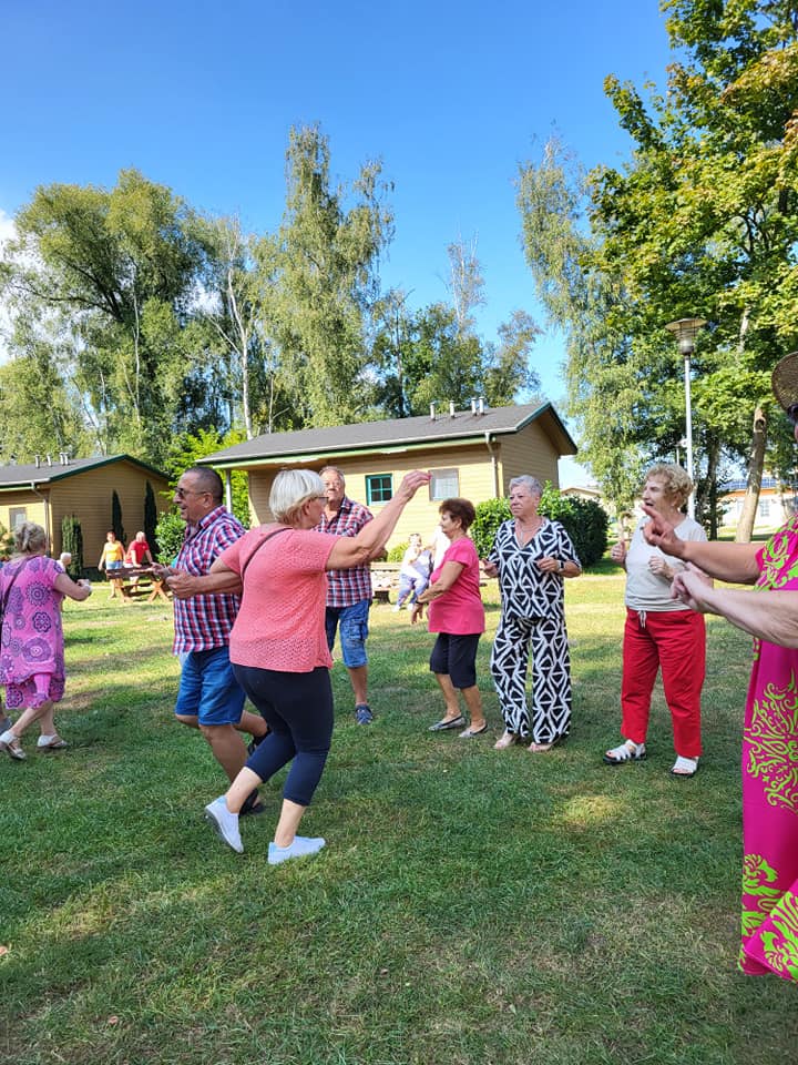 impreza plenerowa seniorów