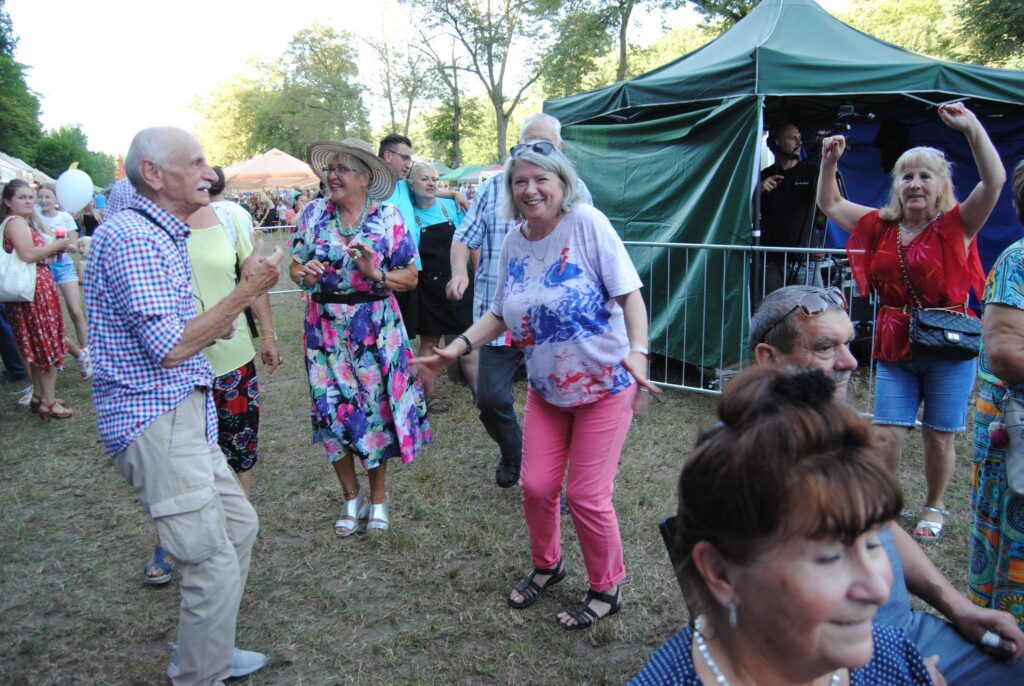 seniorzy na Święcie Chleba w Bogdańcu