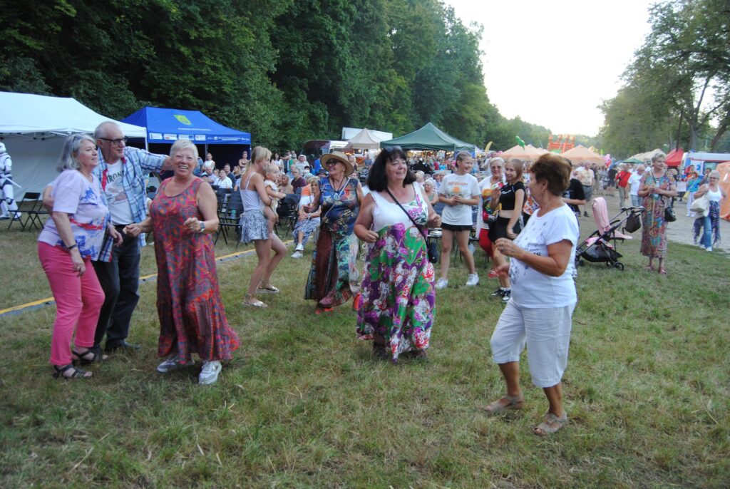 seniorzy na Święcie Chleba w Bogdańcu