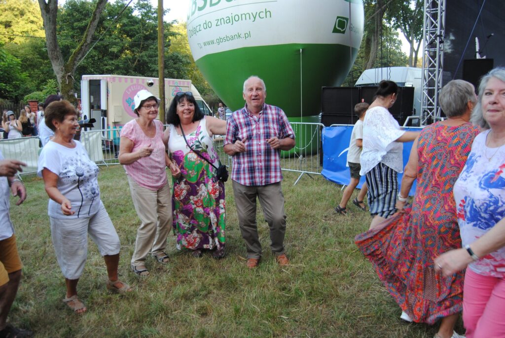 seniorzy na Święcie Chleba w Bogdańcu