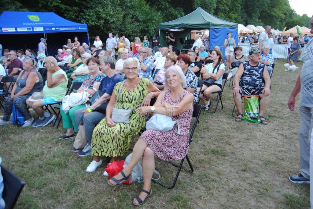 seniorzy na Święcie Chleba w Bogdańcu