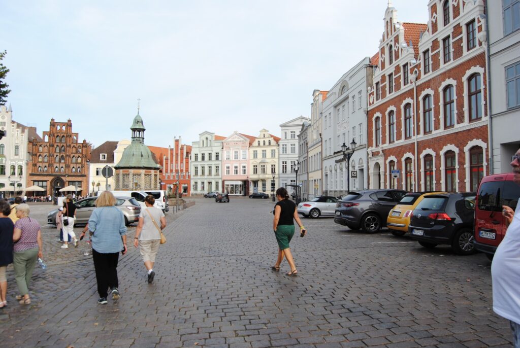 wycieczka autokarowa seniorów do Schwerin i Wismaru