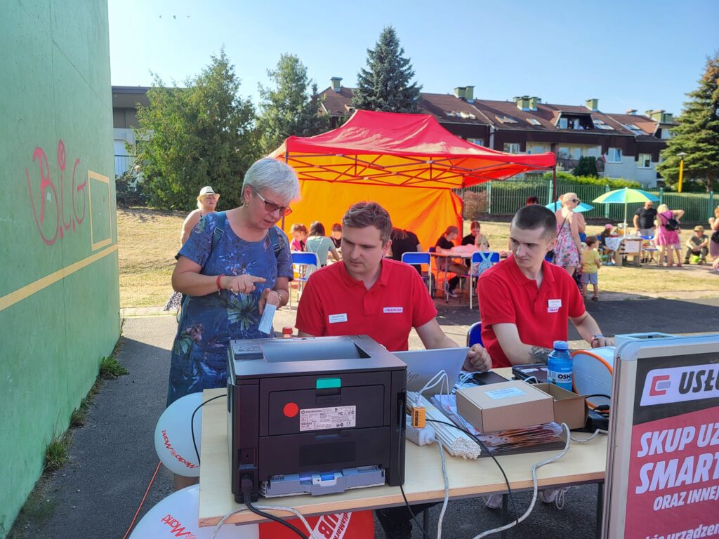 impreza plenerowa "Pożegnanie lata" na os. Bukowym 