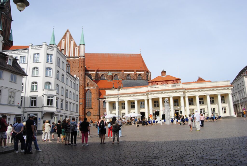 wycieczka autokarowa seniorów do Schwerin i Wismaru