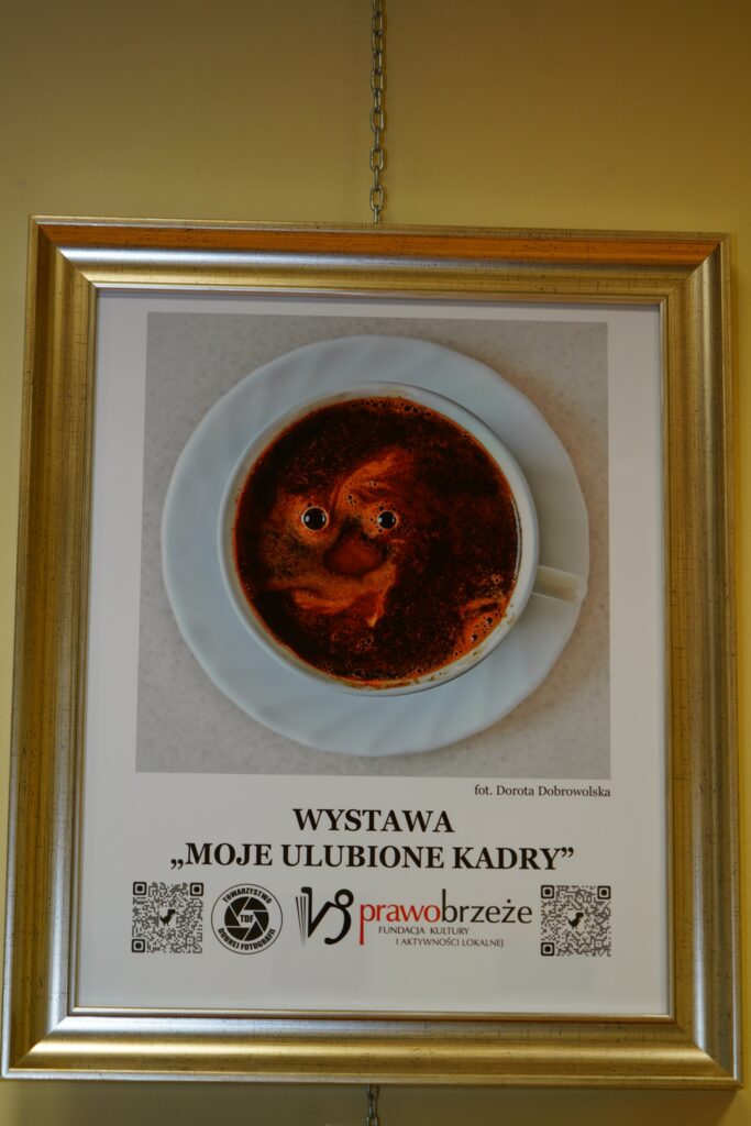 wernisaż wystawy fotograficznej "Moje ulubione kadry" w klubie "Dąb"