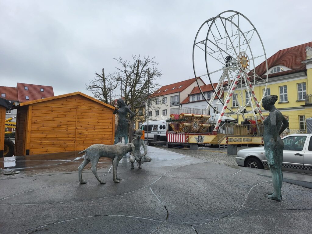 4 grudnia 2024 r. seniorzy zwiedzili nadbałtyckie perły: Ribnitz, Gelbensande i Rostock