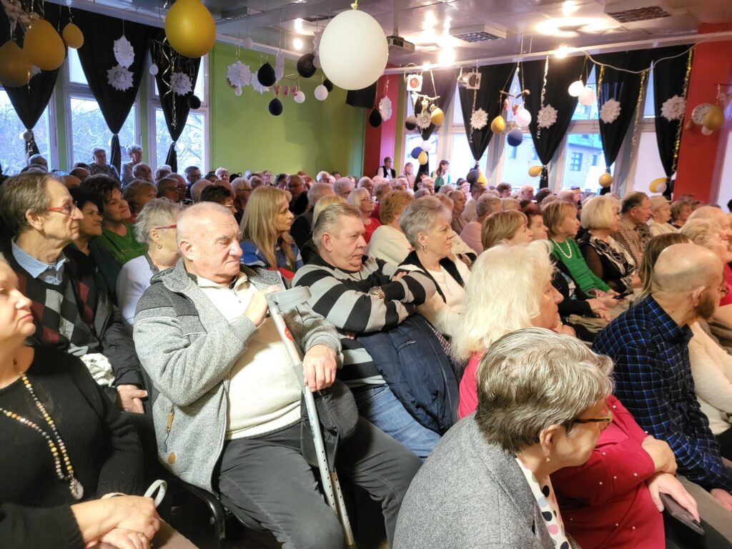 koncert Srebrzystych Akordeonistów w klubie Dąb