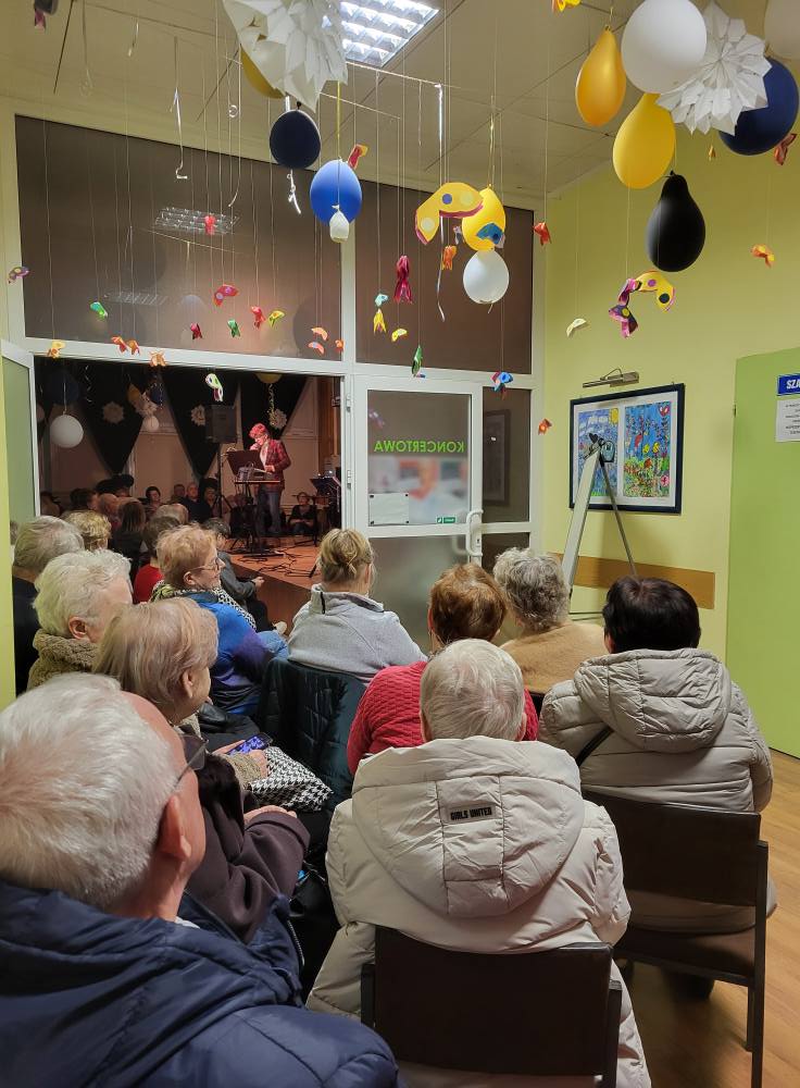 koncert Srebrzystych Akordeonistów w klubie Dąb