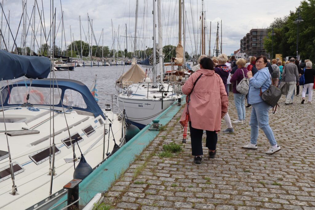 zdjęcie przedstawia uczestników wycieczki do Greifswaldu i Stralsundu