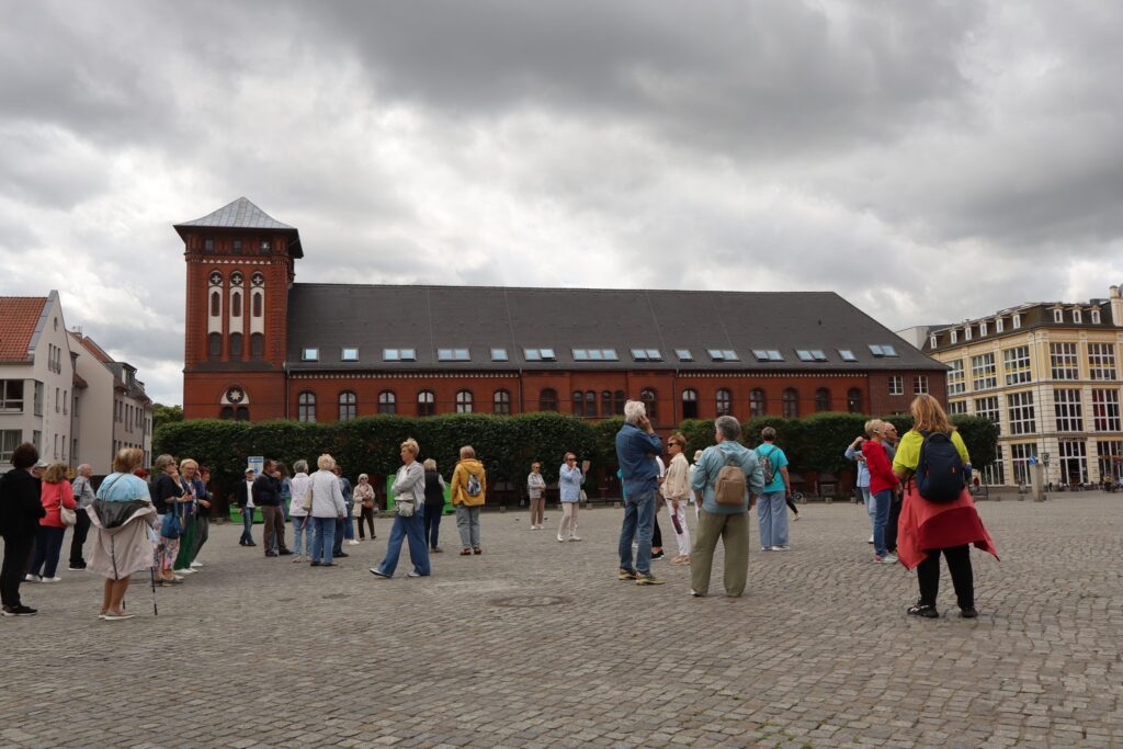 zdjęcie przedstawia uczestników wycieczki do Greifswaldu i Stralsundu