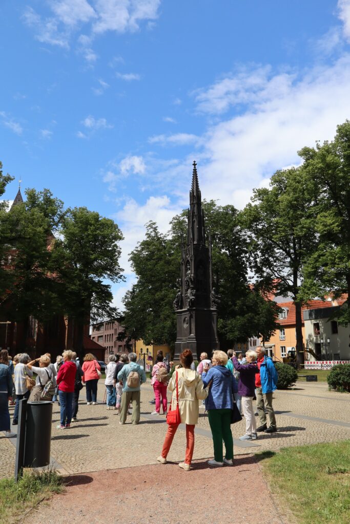 zdjęcie przedstawia uczestników wycieczki do Greifswaldu i Stralsundu