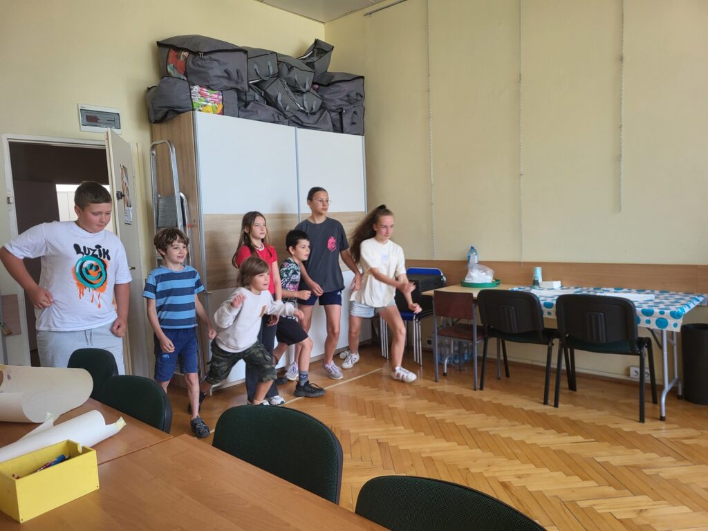 zdjęcie przedstawia uczestników "Aktywnych wakacji z Fundacją"